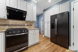 130 Brentwood Ave, Fairfield, CT 06825 - Photo 9