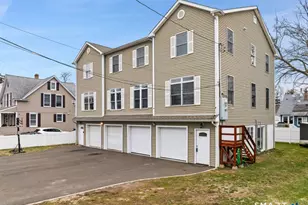 130 Brentwood Ave, Fairfield, CT 06825 - Photo 3