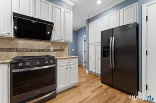 130 Brentwood Ave, Fairfield, CT 06825 - Photo 7