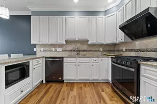 130 Brentwood Ave, Fairfield, CT 06825 - Photo 5