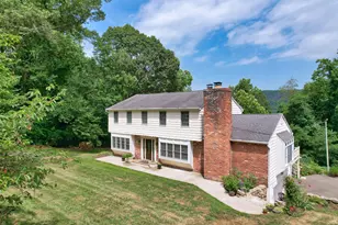 11 Ariel Rd, Woodbridge, CT 06525 - Photo 7