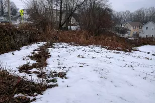 270 W Thames St, Norwich, CT 06360 - Photo 1