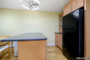 637 Cove Rd, Stamford, CT 06902 - Photo 3