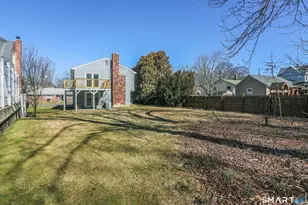 33 Trelane Dr, Bridgeport, CT 06606 - Photo 21