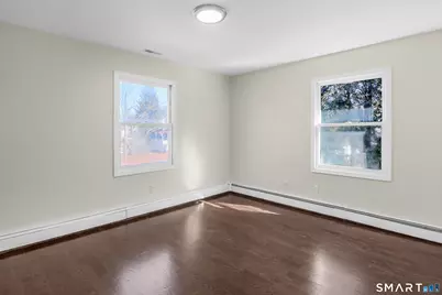 33 Trelane Drive, Bridgeport, CT 06606 - Photo 7