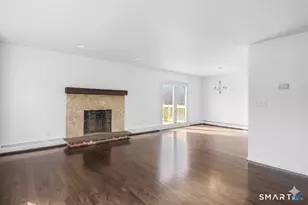 33 Trelane Dr, Bridgeport, CT 06606 - Photo 5