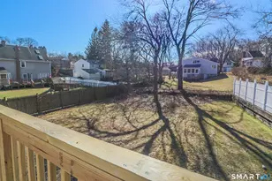 33 Trelane Dr, Bridgeport, CT 06606 - Photo 17