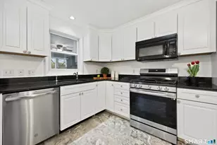 110 Douglas St, Stratford, CT 06615 - Photo 7