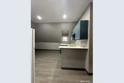 402-404 Sigourney Street #3rd Floor, Hartford, CT 06112 - Photo 9