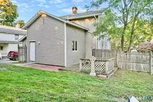 25 Pleasant St, Ansonia, CT 06401 - Photo 3