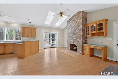 724 Strong Road, South Windsor, CT 06074 - Photo 19