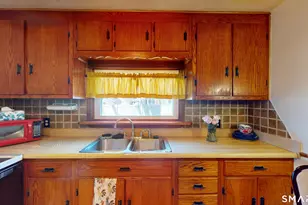 137 Brook St, Bristol, CT 06010 - Photo 21