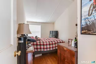 183 Sugar St, Newtown, CT 06470 - Photo 17