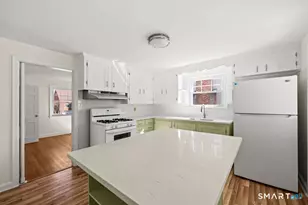 69 Edgemere Ave, West Hartford, CT 06110 - Photo 3