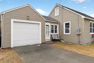 6 Slocum Dr, East Lyme, CT 06357 - Photo 3