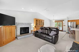 357 N Maple St, Enfield, CT 06082 - Photo 7