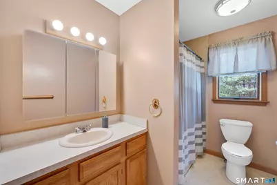 357 North Maple Street, Enfield, CT 06082 - Photo 17