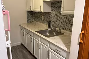 393 Laurel Ave, Bridgeport, CT 06605 - Photo 11