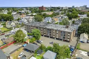 393 Laurel Ave, Bridgeport, CT 06605 - Photo 3