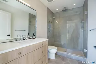 116 Sherman St, Fairfield, CT 06824 - Photo 23