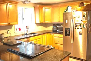 13 Park Ct, East Lyme, CT 06357 - Photo 11