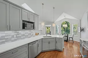 555 Mohave Cir, Shelton, CT 06484 - Photo 13