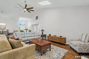 555 Mohave Cir, Shelton, CT 06484 - Photo 7