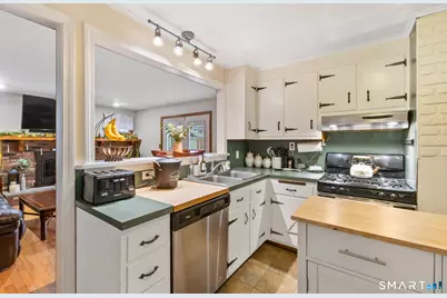 37 Homesdale Avenue, Southington, CT 06489 - Photo 5