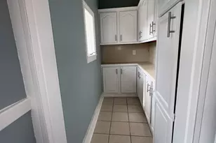 1045 Cooke St, Waterbury, CT 06704 - Photo 11