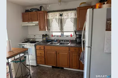 90 Summer Street, New London, CT 06320 - Photo 5