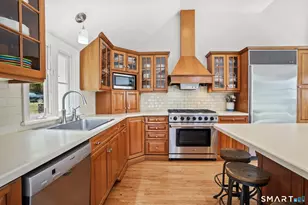 258 Dans Hwy, New Canaan, CT 06840 - Photo 15