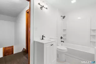 37 Byrneside Ave, Waterbury, CT 06704 - Photo 31