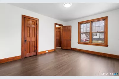 37 Byrneside Avenue, Waterbury, CT 06704 - Photo 9