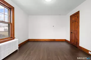 37 Byrneside Ave, Waterbury, CT 06704 - Photo 7