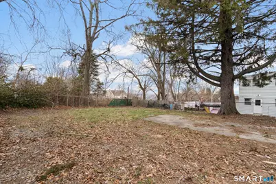37 Byrneside Avenue, Waterbury, CT 06704 - Photo 35