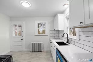 37 Byrneside Ave, Waterbury, CT 06704 - Photo 11