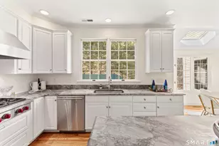 260 Range Rd, Fairfield, CT 06890 - Photo 15