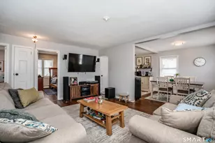 115 Mayflower St, West Hartford, CT 06110 - Photo 3