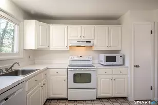 11 N Hearthstone Dr, Bethel, CT 06801 - Photo 9