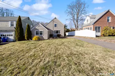 28 Woodmere Road, West Hartford, CT 06119 - Photo 5