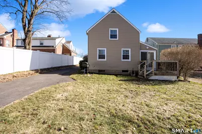 28 Woodmere Road, West Hartford, CT 06119 - Photo 7