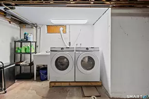 28 Woodmere Rd, West Hartford, CT 06119 - Photo 35