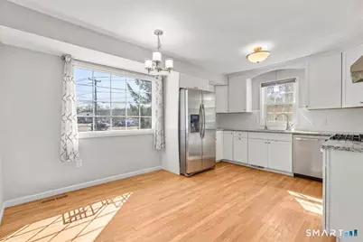 10 Karen Boulevard, Newtown, CT 06470 - Photo 3