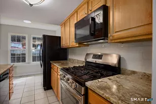 9799 Park Ave, Danbury, CT 06810 - Photo 9