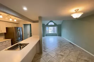 65 Sandpiper Crescent, Milford, CT 06460 - Photo 3