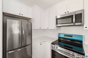 60 Lawn Ave, Stamford, CT 06902 - Photo 17