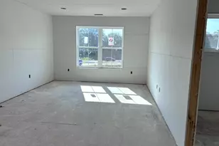 12 Village Cir, Guilford, CT 06437 - Photo 9