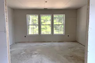 12 Village Cir, Guilford, CT 06437 - Photo 11