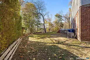 273 High Ridge Dr, Bridgeport, CT 06606 - Photo 5