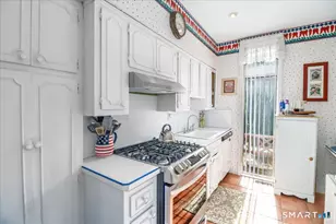 160 Fairfield Woods Rd, Fairfield, CT 06825 - Photo 13